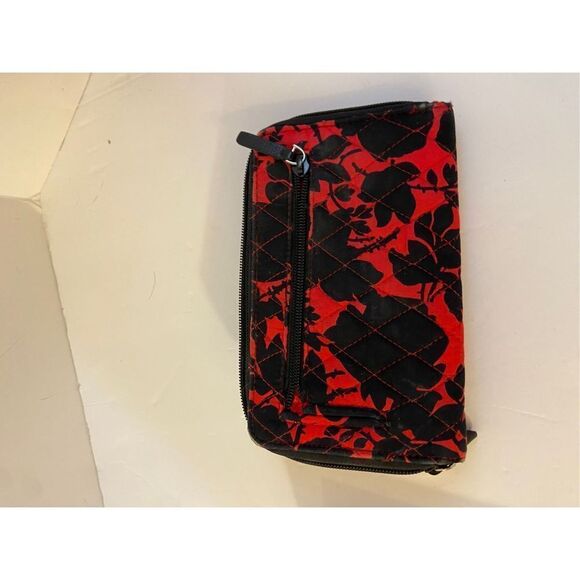 Vera Bradley turn key wallet black red zipper 7.5x5" - Picture 3 of 5